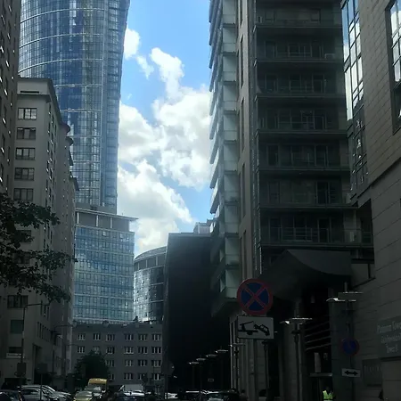 아파트 Platinum Towers With Parking 바르샤바
