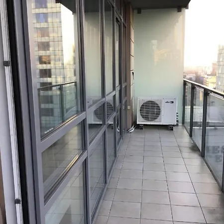 Platinum Towers With Parking Apartament