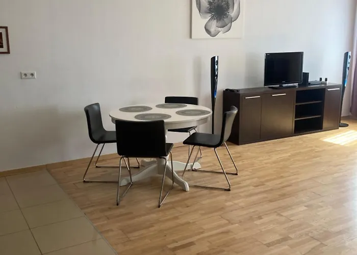 Platinum Towers With Parking Apartament *