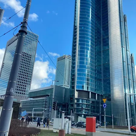 Platinum Towers With Parking *