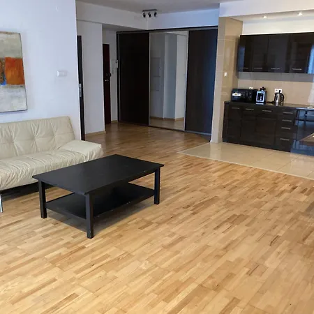 Platinum Towers With Parking *