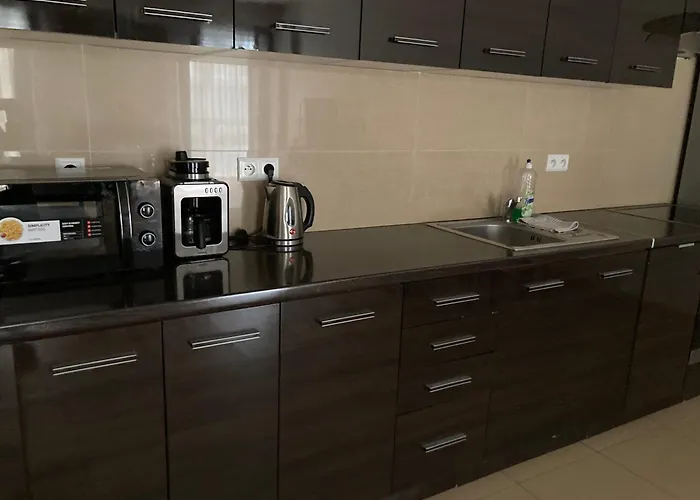 Platinum Towers With Parking *