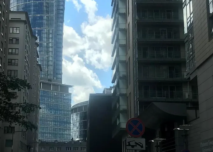 Lägenhet Platinum Towers With Parking Warszawa